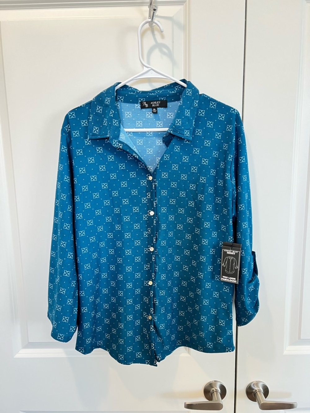 Ashley Blue Patterned Collared Button-Up Blouse